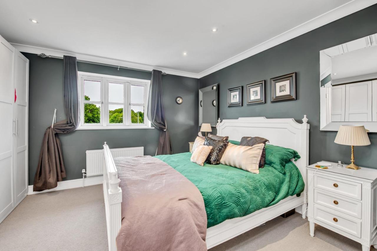 Stylish 3 Bedroom Townhouse For 5 Guests, Set In The Medieval Grid With Off Street Parking Bury St. Edmunds Exterior foto